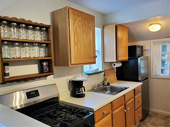 4th image of 216 1/2 S Yellowstone St