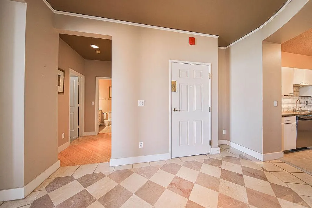 1 bed, 750 sqft, $1,195 — Photo 4