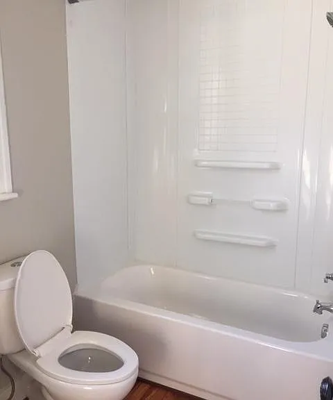 142 N Macomb St — Photo 21