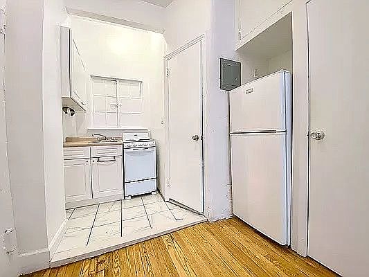 2nd image of 57 W 105th St APT 1A