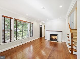 3015 S Grant St, Arlington, VA 22202