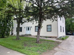 479 Eisenhower St #B, Marengo, IL 60152