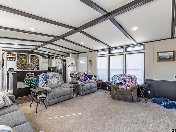 5th image of 182 Sioux