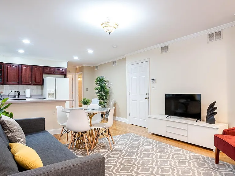 3 Wayne St #2 — Photo 4