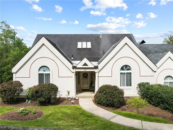 22 Ridgemead Fields Dr, Verona, PA 15147