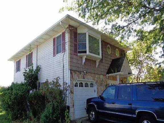 2nd image of 247 Baylawn Ave