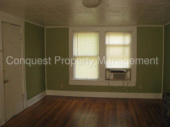 3rd image of 905 S Wall Ave