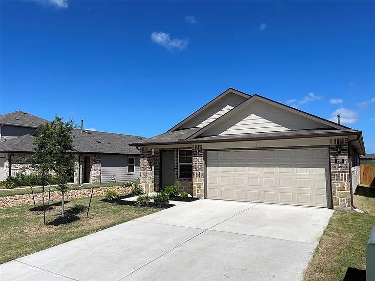 125 Calgary Ln — Photo 3