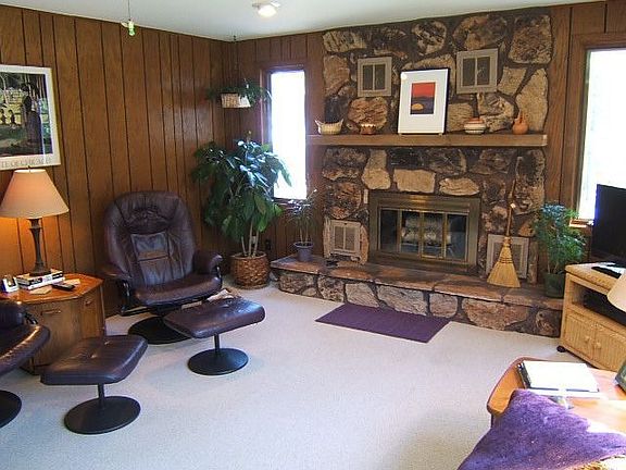 5th image of N6992 Menominee Dr