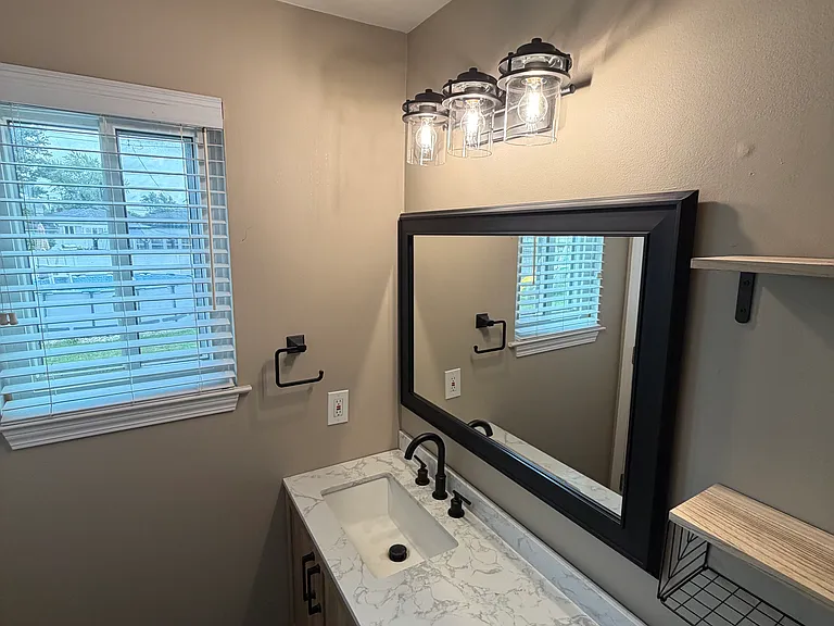 29931 Rosslyn Ave — Photo 15