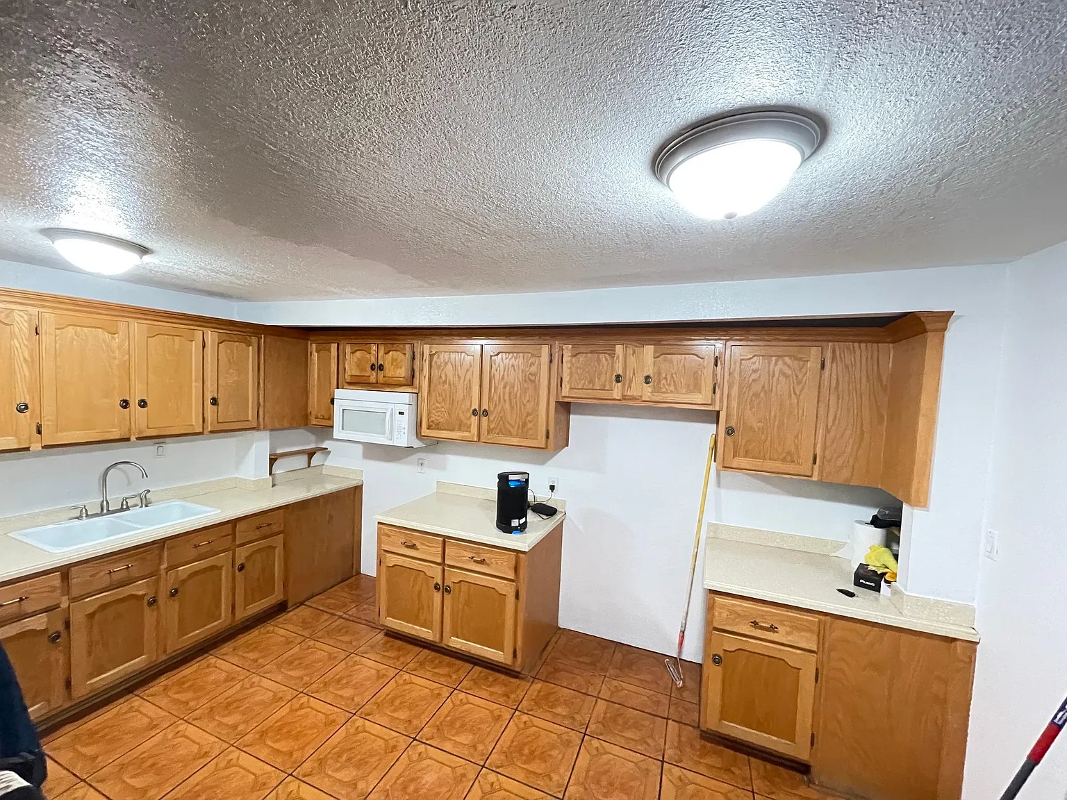 5890 Noble St — Photo 4