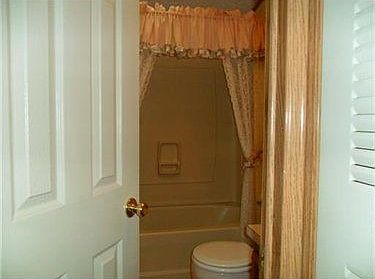 4th image of 319 Evergreen Dr