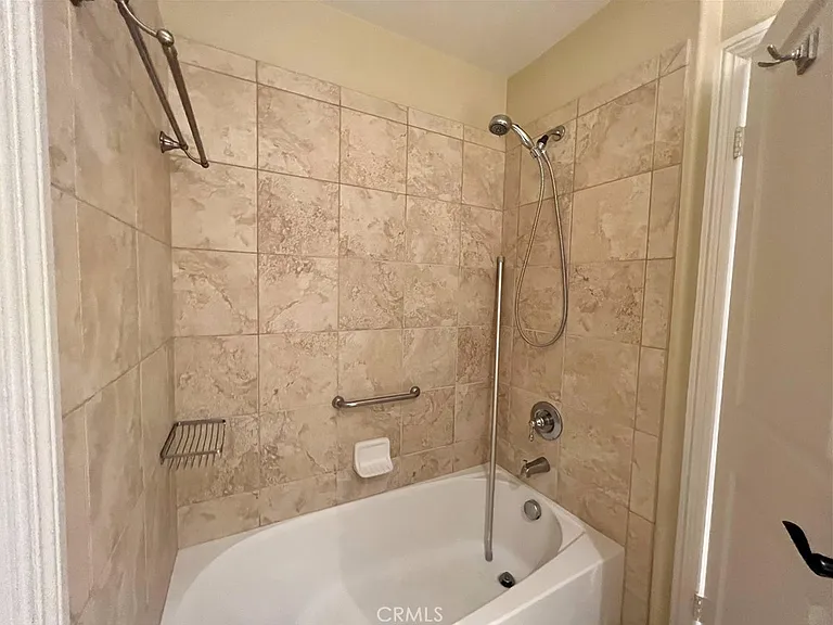 3974 E Callaway Dr — Photo 15