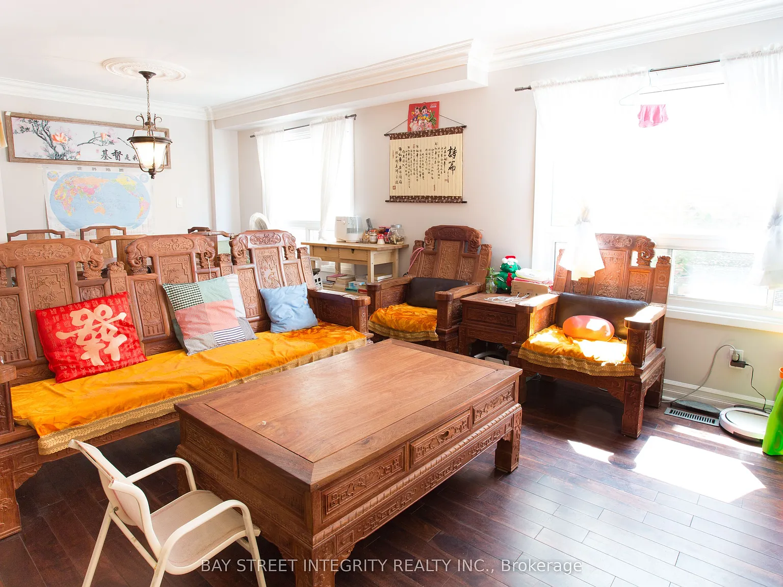 4 bed, $3,600 — Photo 2