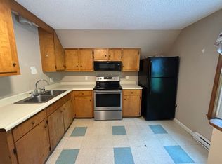 7 Hazelwood Ave APT 4, Waterville, ME 04901