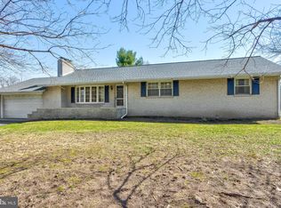 1045 Waltonville Rd, Hummelstown, PA 17036