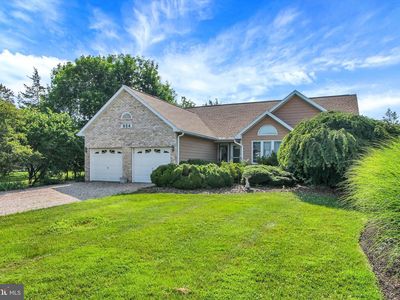 824 Hancock Dr, Gettysburg, PA, 17325