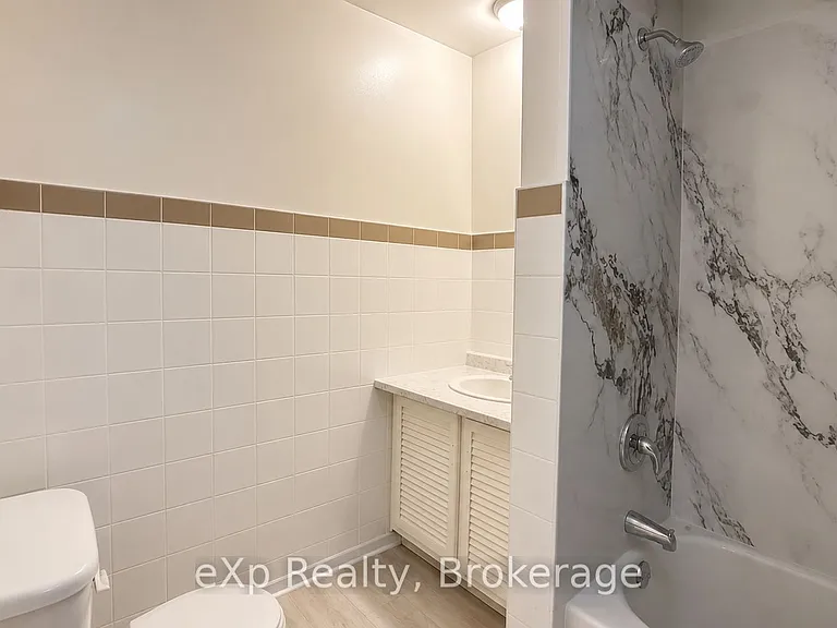 2 King St #1 — Photo 7