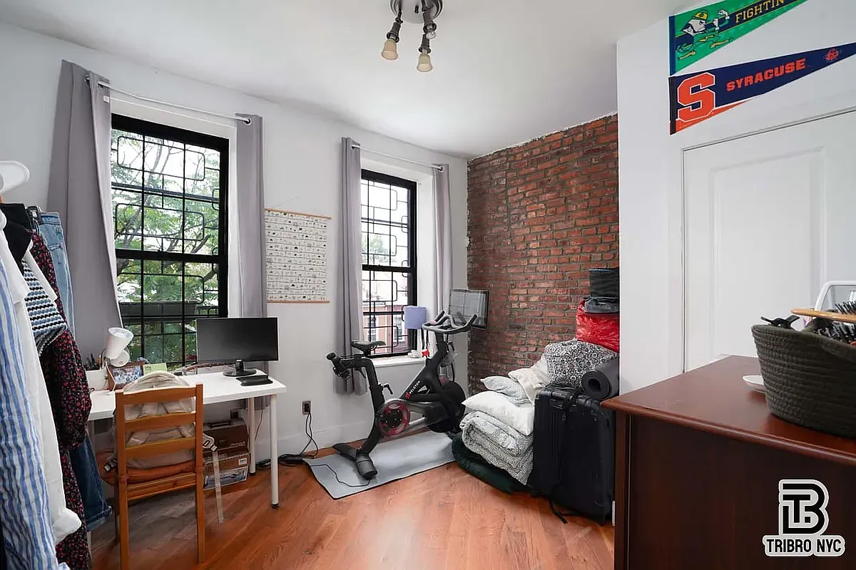 Photo 2 of 7 - 465 Chauncey St #1R - Brooklyn, NY Building Photo - 465 Chauncey St #1R