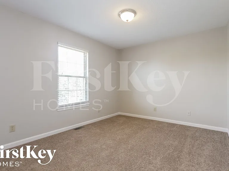 85 Westridge Blvd — Photo 10