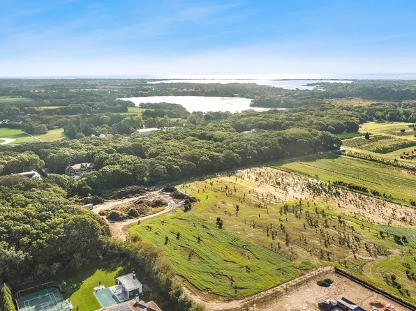 396 Seven Ponds Towd Rd, Water Mill, NY 11976