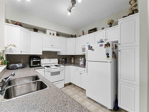 5th image of 29 N River Ridge Dr NW #518