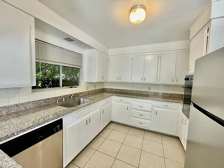 716 Muir Dr — Photo 5