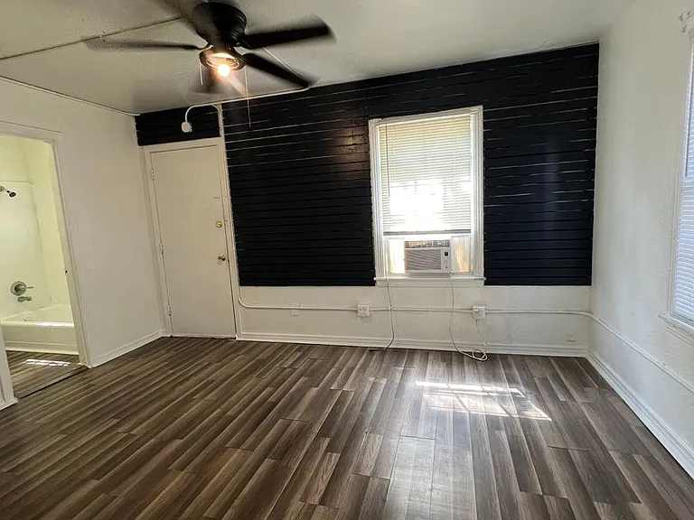 511 N 2nd St — Photo 12