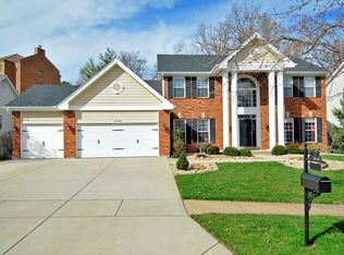 16043 Canterbury Estates Dr, Ballwin, MO 63021