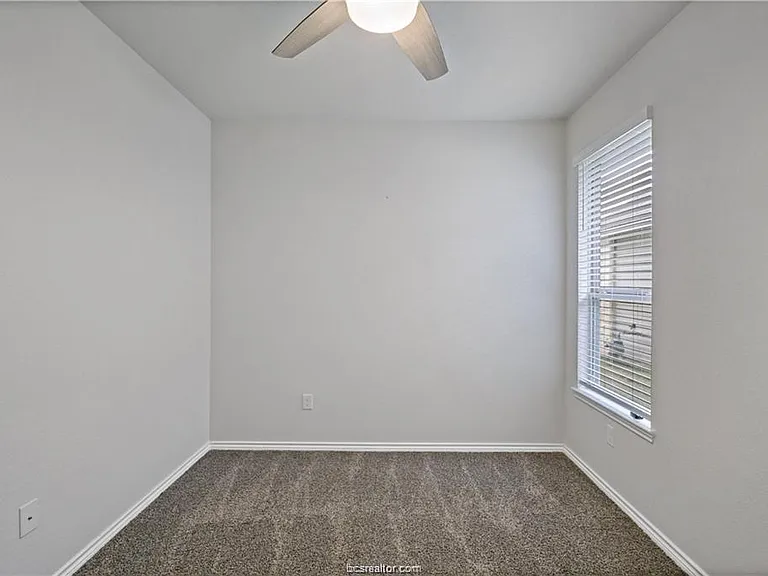827 Mineral Wells Ln — Photo 13