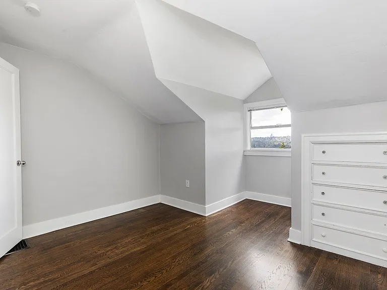 3814 46th Ave NE — Photo 23