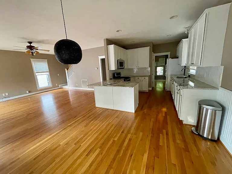 112 Westside Dr — Photo 8