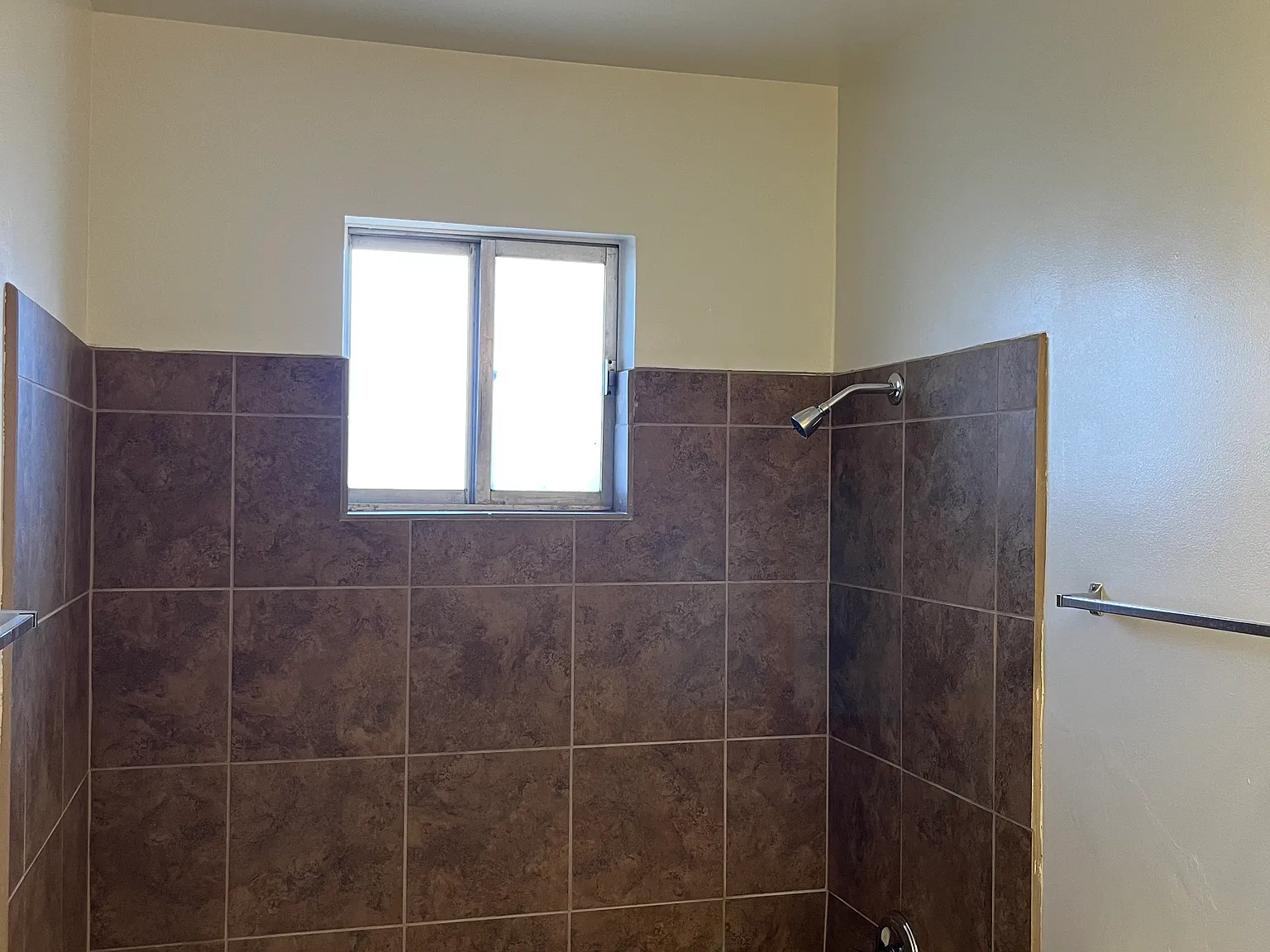1 bed, 700 sqft, $950 — Photo 3
