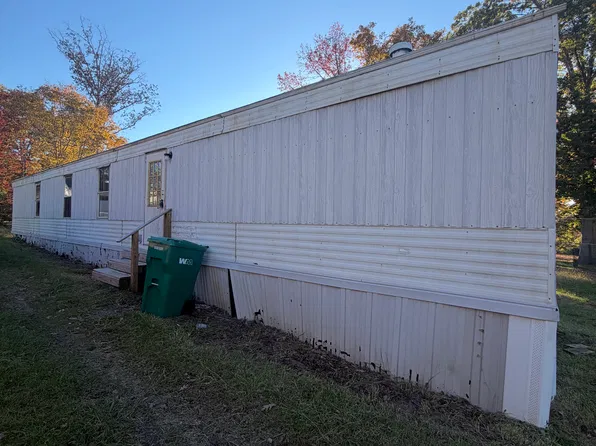 90 Stowers Ln, Charleston, WV 25313