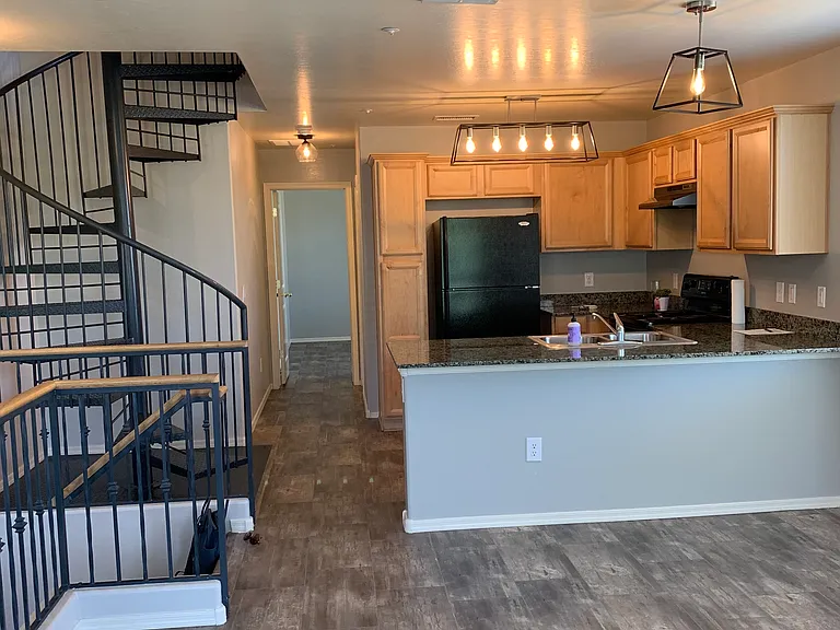 4328 E Jasper Dr — Photo 2