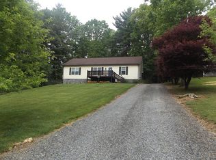 304 Lonesome Dove Dr, Woodlawn, VA 24381