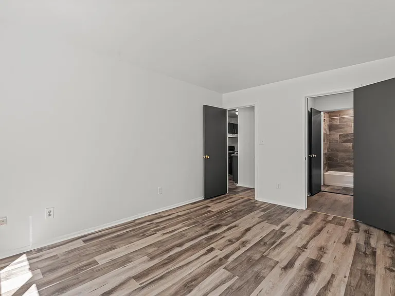 1835 Drexel Blvd — Photo 9