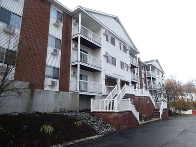 490 RIVER Road #3, Manchester, NH, 03104