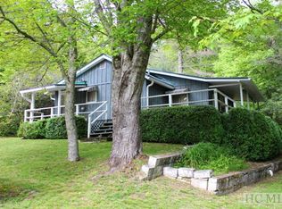 169 Sage Cir, Glenville, NC 28736