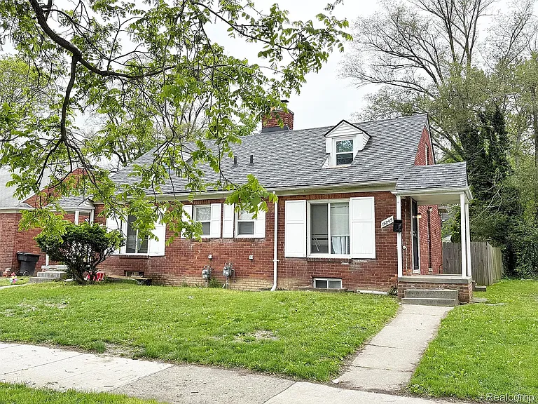 15841 Evergreen Rd — Photo 1
