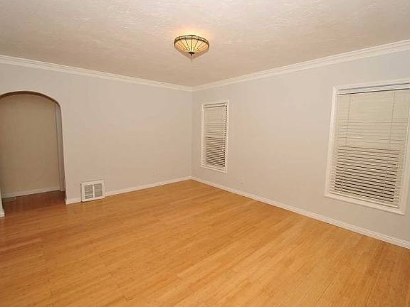 4th image of 1741 E Ramona Ave