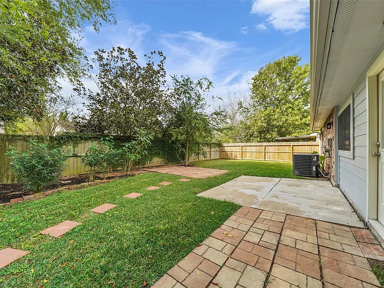 6630 Tara Dr — Photo 17