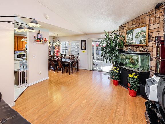 4th image of 6352 Glenhills Way