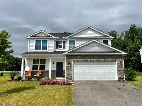 1130 Lake Forest Dr, Hebron, OH 43025