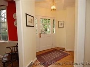 8 Leland Ct, Chevy Chase, MD 20815