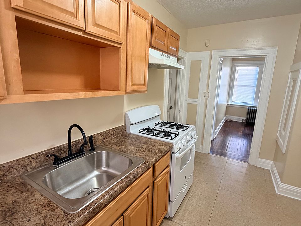 1st image of 56 Norton St #106