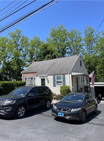 1st image of 5 Kensico Knoll Pl
