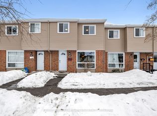 2275 Orient Park Dr, Ottawa, ON K1B 4Y2