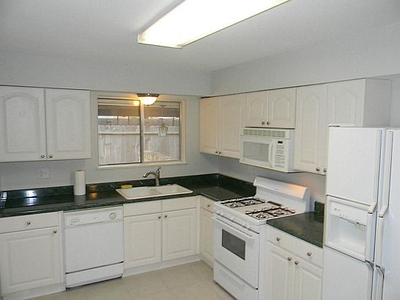 2nd image of 16565 El Camino Real