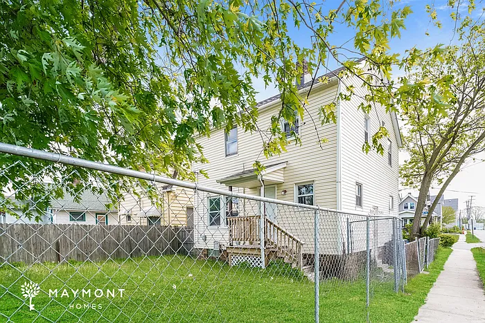 3500 W 95th St — Photo 3